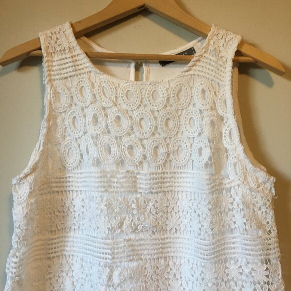 White Fantasy Crochet Lace Bilayer Tank Top - Picture 3 of 15